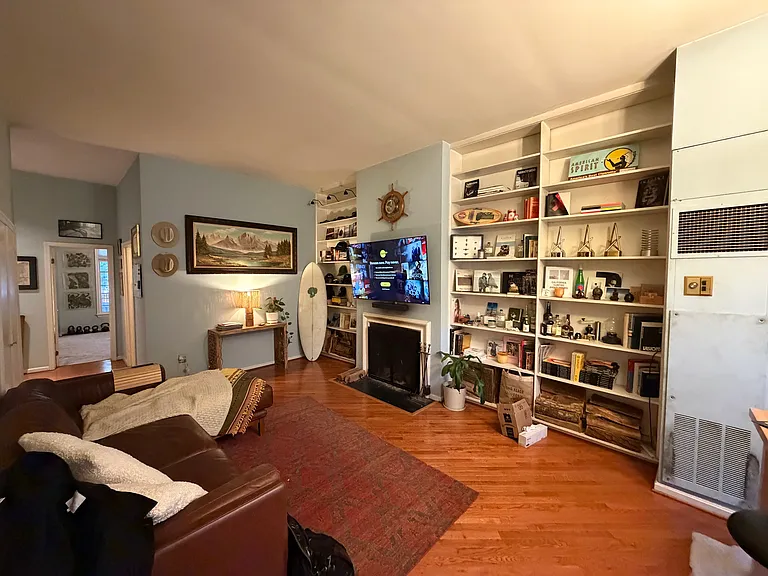 Corcoran St NW — Photo 6