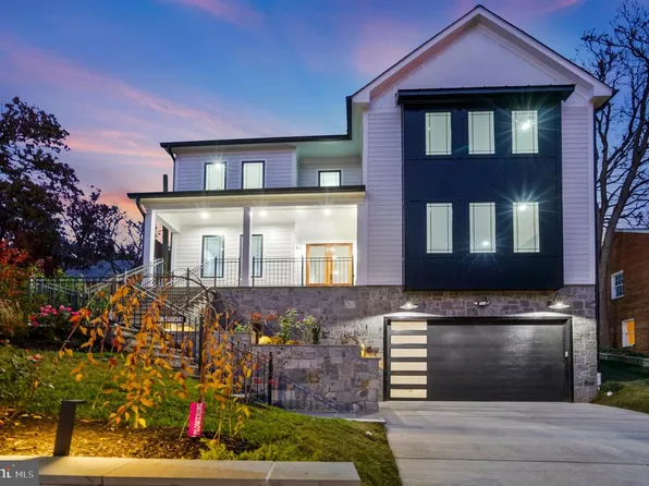 2725 S Arlington Rdg, Arlington, VA 22202