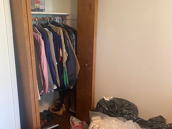 5th image of 3016 Barker Ave #3C