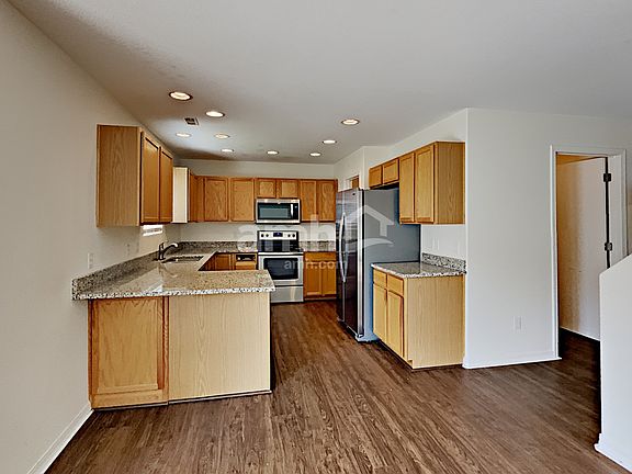 3rd image of 13902 S Travis Boyd Cir