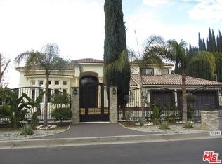 18057 Rayen St, Northridge, CA 91325