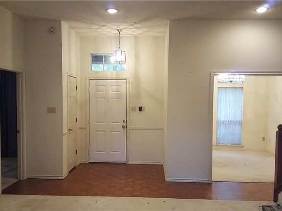2nd image of 718 Singing Hills Dr