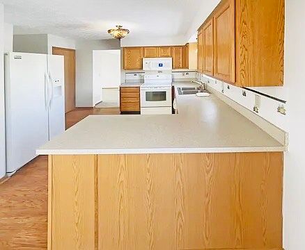 5th image of 3361 Oak Bend Blvd #A