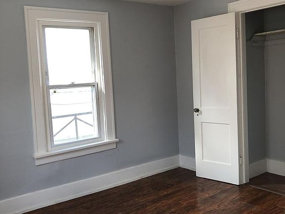 5th image of 169 Nassau Ave APT 10