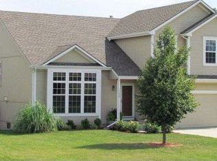 15609 Pebble Ter, Basehor, KS 66007