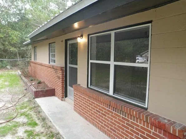 277 Grandview Ave, Valparaiso, FL 32580