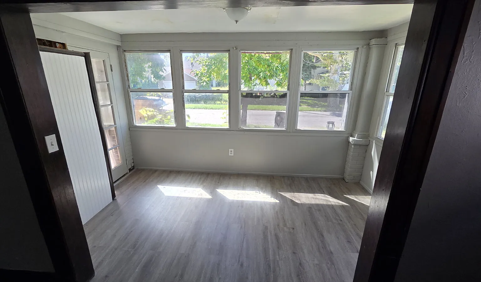3 bed, 1.0 bath, $1,250 — Photo 2