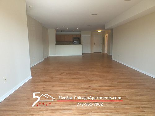 3rd image of 8255 Skokie Blvd Unit 206
