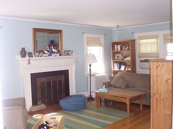 3rd image of 388 S Lexington Ave