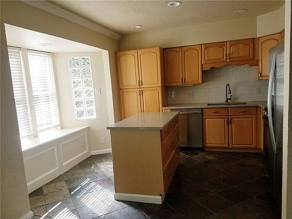 4th image of 7005 Burnell Dr