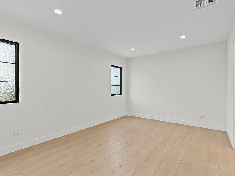 17154 Rinaldi St — Photo 15
