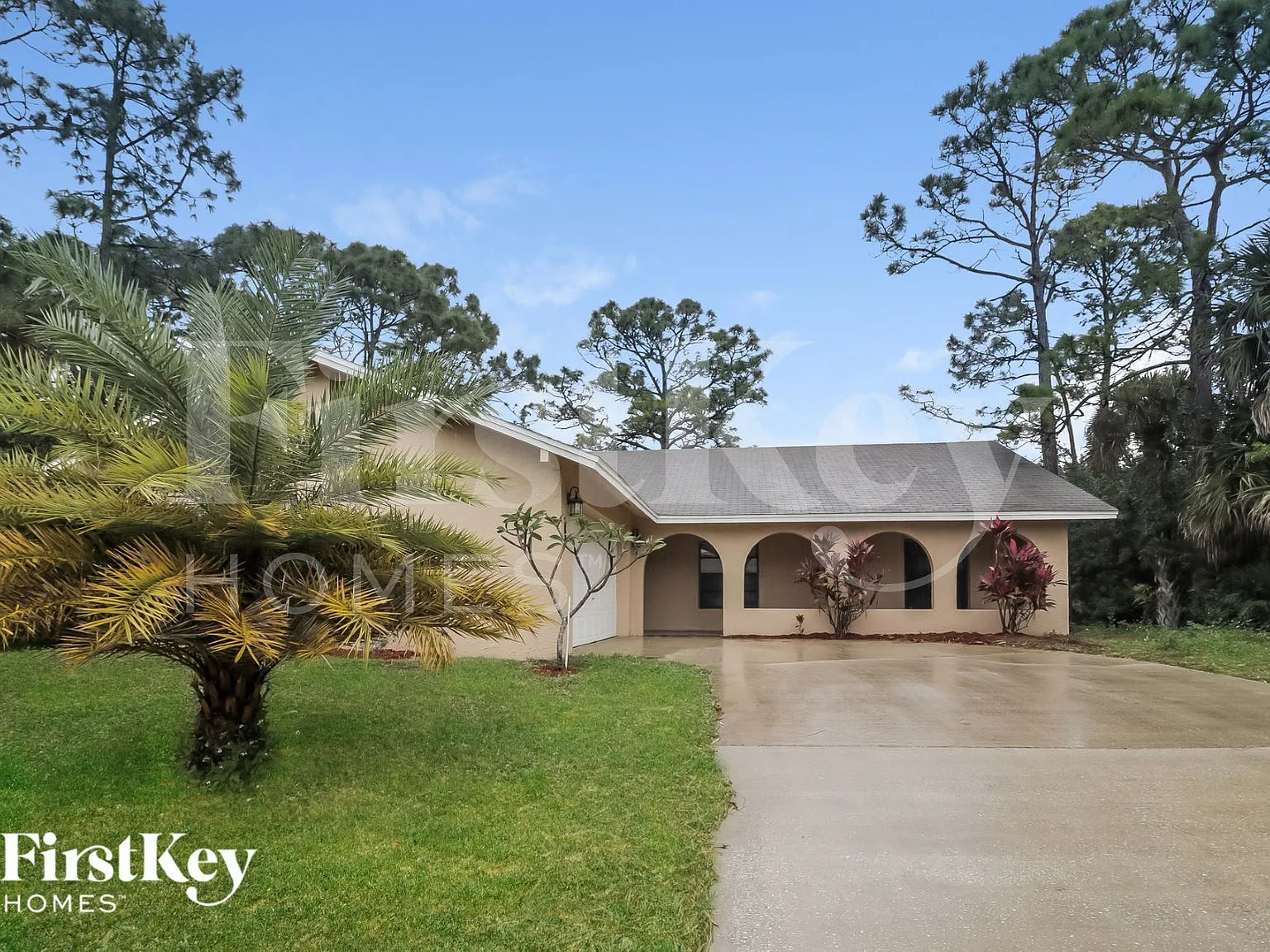 3 bed, 2.0 bath, 1517 sqft, $2,215 — Photo 1
