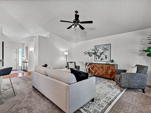 3rd image of 6029 N Taylor Creek Ln
