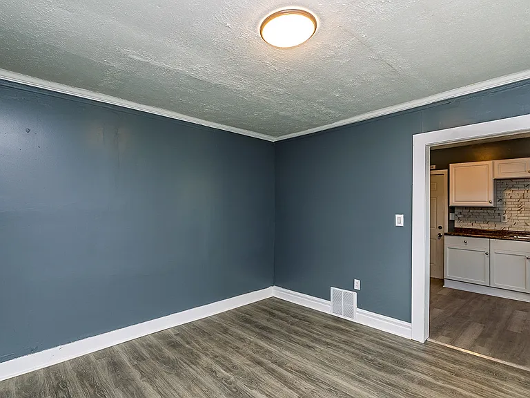 3924 E 123rd St #A — Photo 11