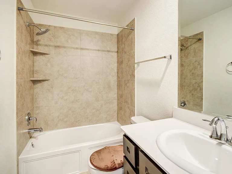 1646 Ryon Falls Dr — Photo 17