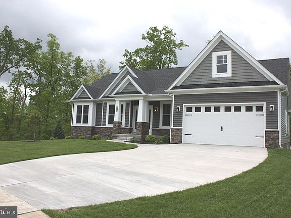 5th image of 126 Jeni Ct