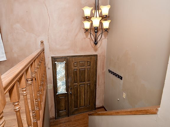 2nd image of 7936 Sunfield Ct