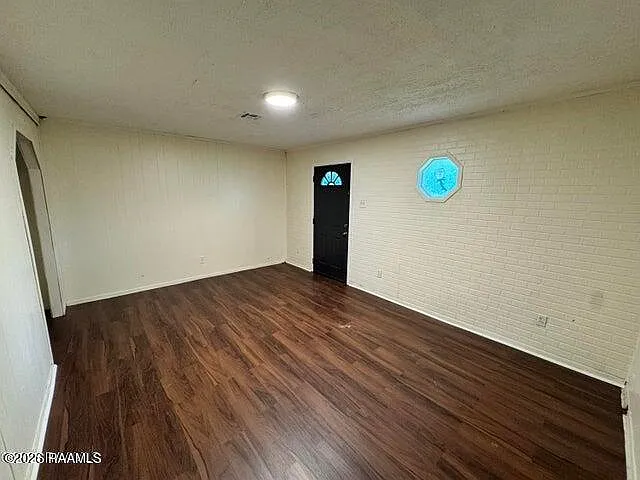 4 bed, 1.0 bath, 1062 sqft, $1,300 — Photo 4