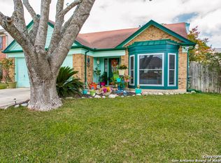 325 Burkwood Ln, Cibolo, TX 78108