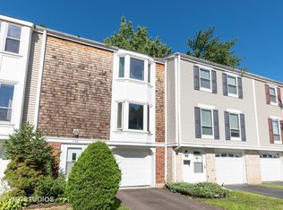 1988 Brighton Ln, Hoffman Estates, IL 60169