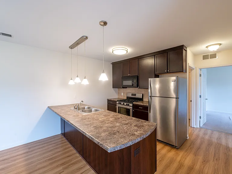 The Gateway II Apartments — Photo 7