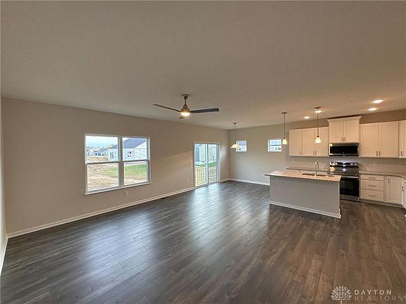 3rd image of 649 Red Maple Ln