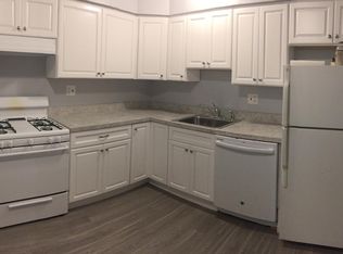 3955 Rowena Dr, Philadelphia, PA 19114