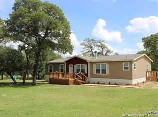115 Sandstone Ln, Seguin, TX 78155
