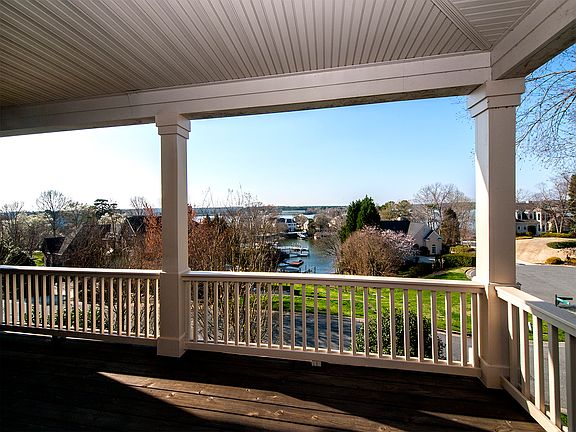 2nd image of 16122 Whitesail Dr