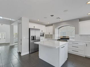 10941 Royal Highlands St, Las Vegas, NV 89141