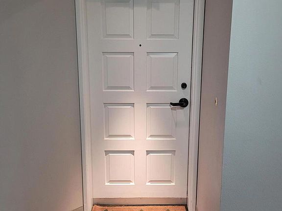 2nd image of 865 S B St APT J2