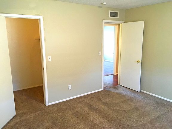 4th image of 8962 W Harmont Dr