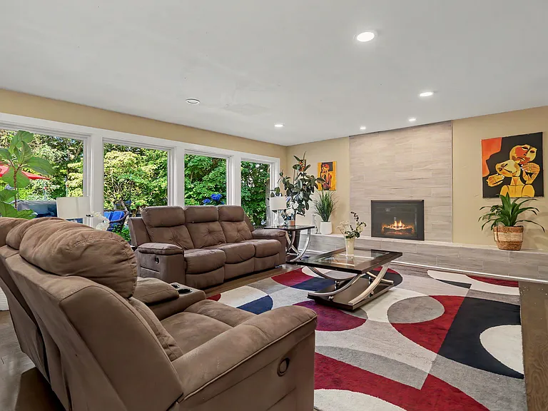 116 Beechwood Ln — Photo 4