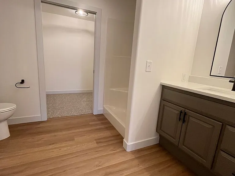 2504 E Augusta St — Photo 12