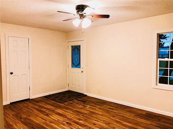 5th image of 306 N Polk St