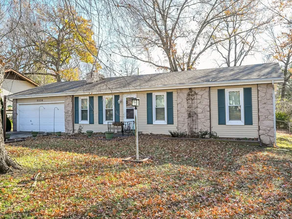 2236 E Swallow Street, Springfield, MO 65804