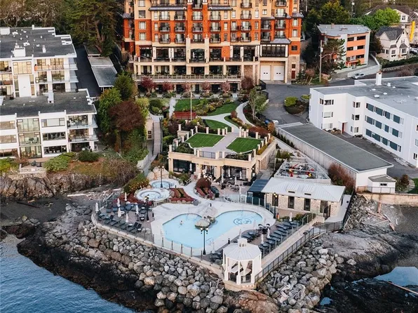 1175 Beach Dr #505, Oak Bay, BC V8S 2N2