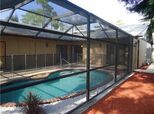 1257 Periwinkle Pl, Wellington, FL 33414