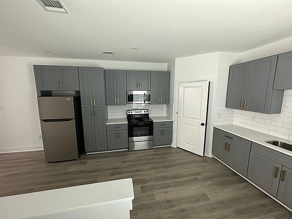 4th image of 3251 Sauce Pan Way Unit B