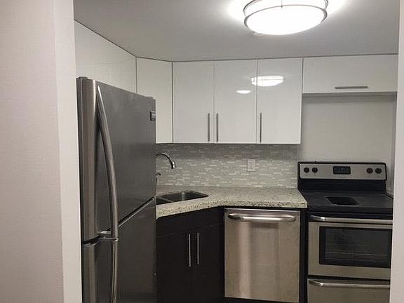 2nd image of 1470 NE 123rd St APT 809