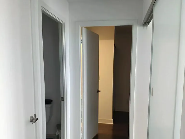 58 Orchard View Blvd #1001 — Photo 7