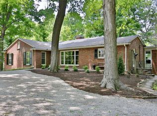 1 River Bluff Rd, Indian Hills, KY 40207