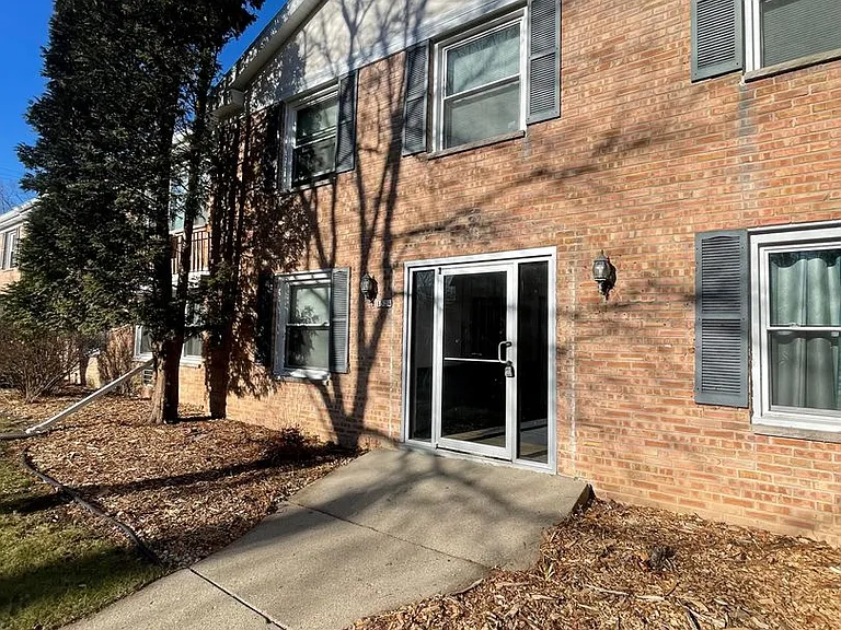 1524 E Providence Ave — Photo 1