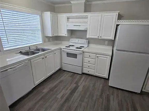 4th image of 15774 Clarke Springs Dr #15774C