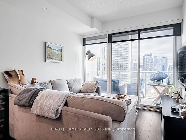 19 Bathurst St #3208 — Photo 7