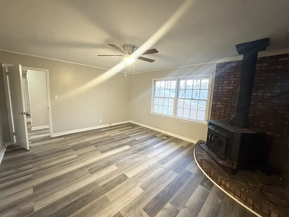 3944 Easy Street - 1 — Photo 3