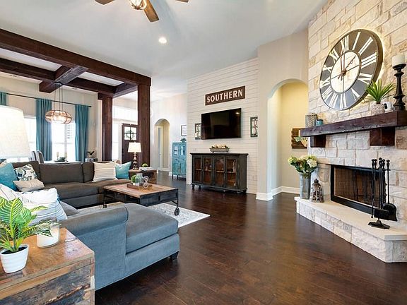 5th image of 241 Oak Hill Dr