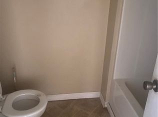 1979 Oakridge Dr, Charleston, WV 25311