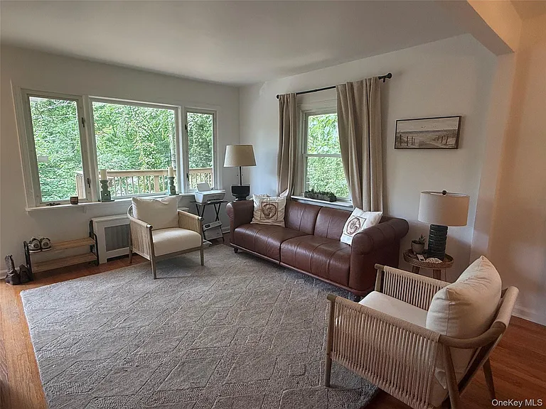 19 Cotswold Dr — Photo 5