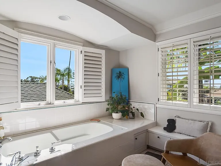 Primary Bath/Spa